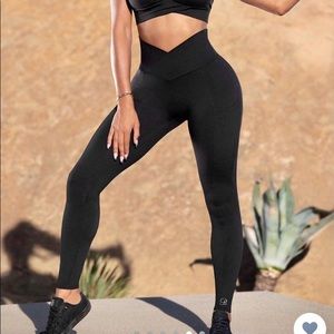 Bombshell Sportswear Scrunch Booty Contour Leggings size Large